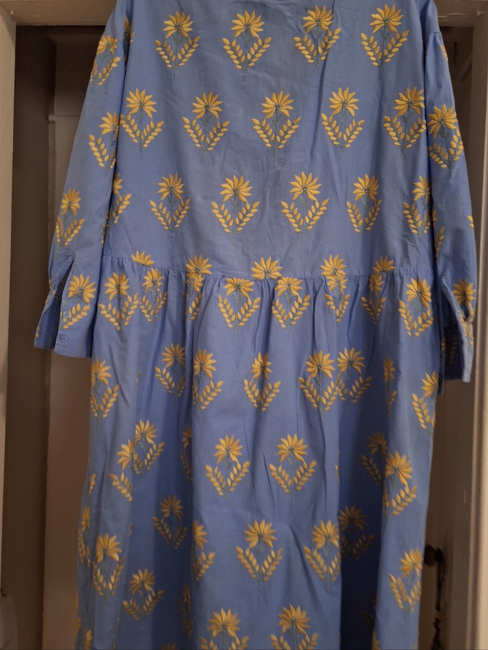 Zara Pale Blue Embroidered Voluminous Dress. Size Large - Picture 5 of 7